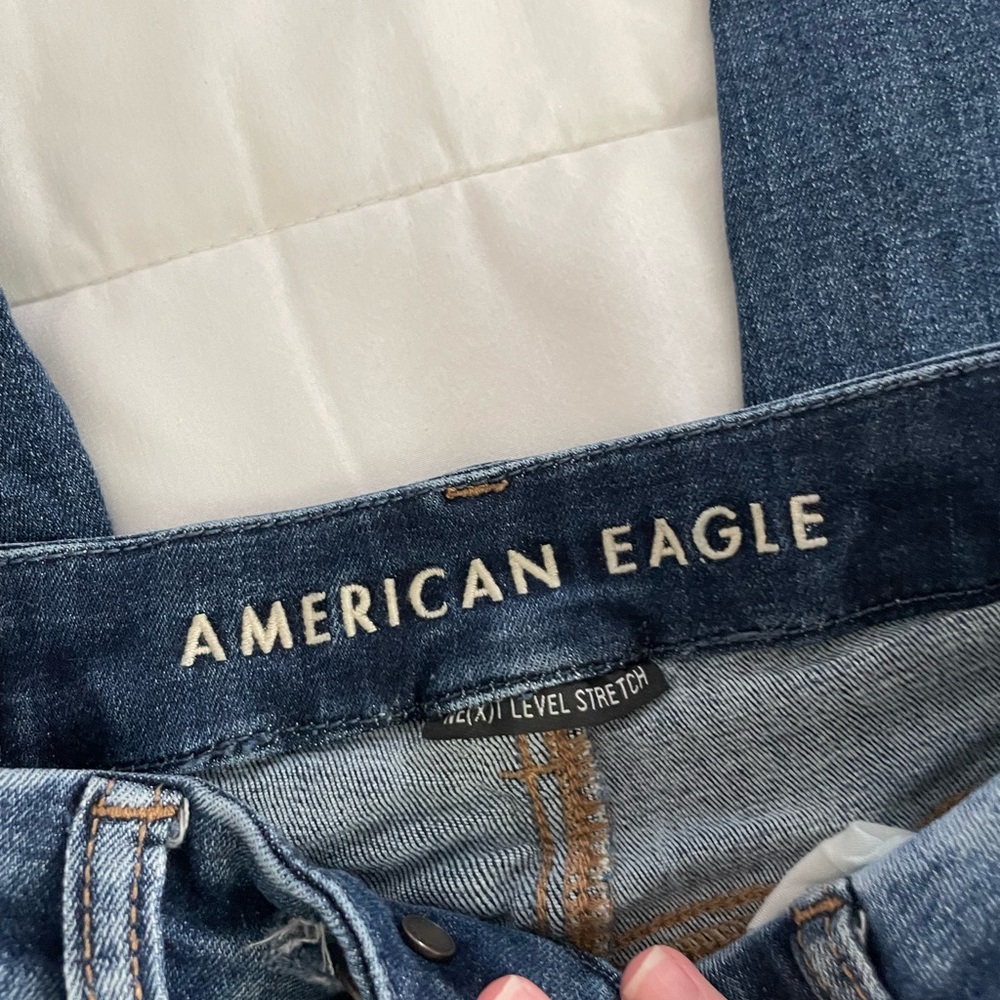 American Eagle Ripped Jeans - Picture 3 of 4